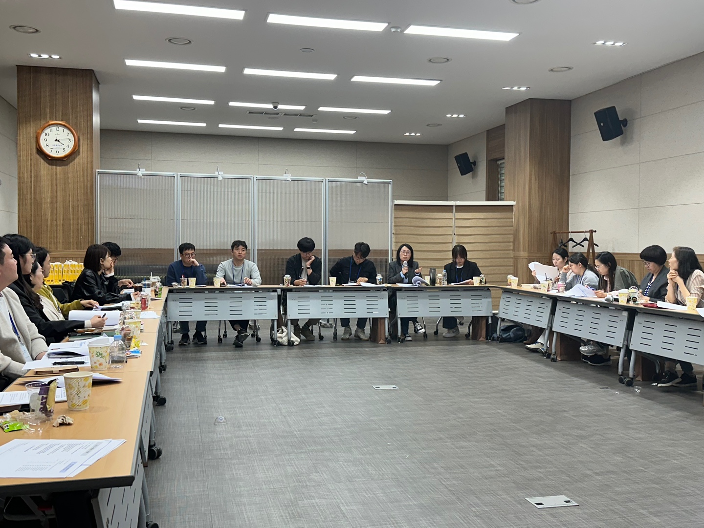 분과위원회 회의2.jpg
